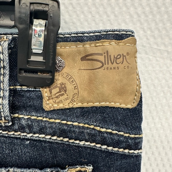 Silver Jeans - Picture 7 of 7